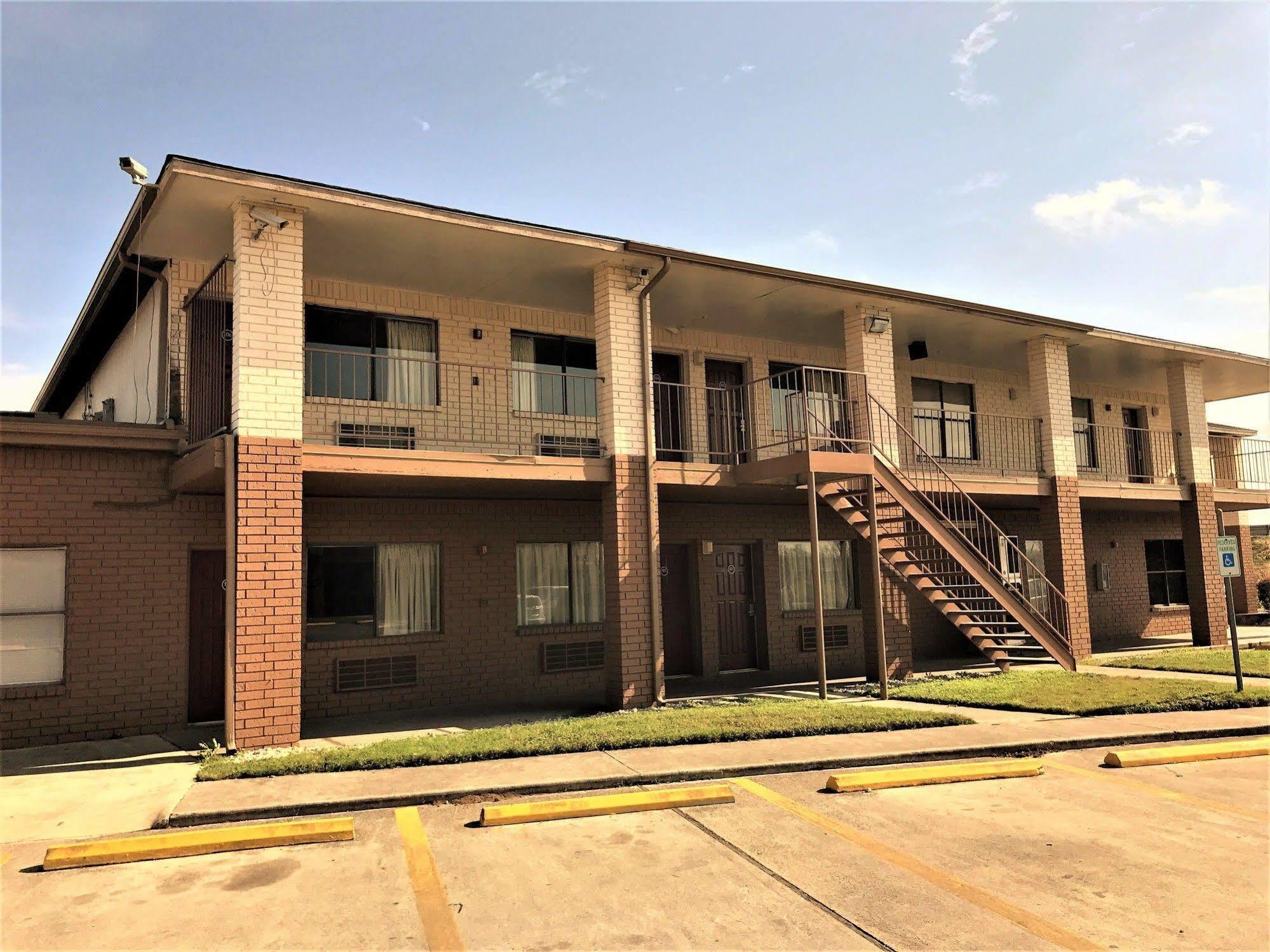 Hometowne Studios By Red Roof San Antonio E - Frost Bank Center Ngoại thất bức ảnh