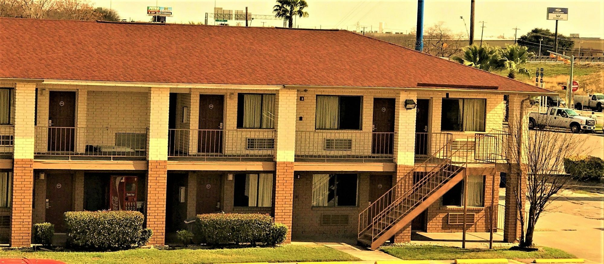 Hometowne Studios By Red Roof San Antonio E - Frost Bank Center Ngoại thất bức ảnh